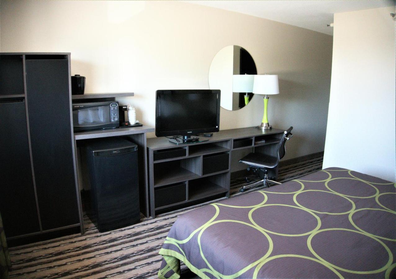 Super 8 By Wyndham Spirit Lake/Okoboji Szoba fotó