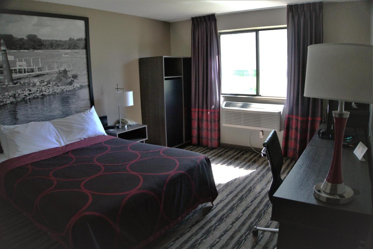 Super 8 By Wyndham Spirit Lake/Okoboji Kültér fotó