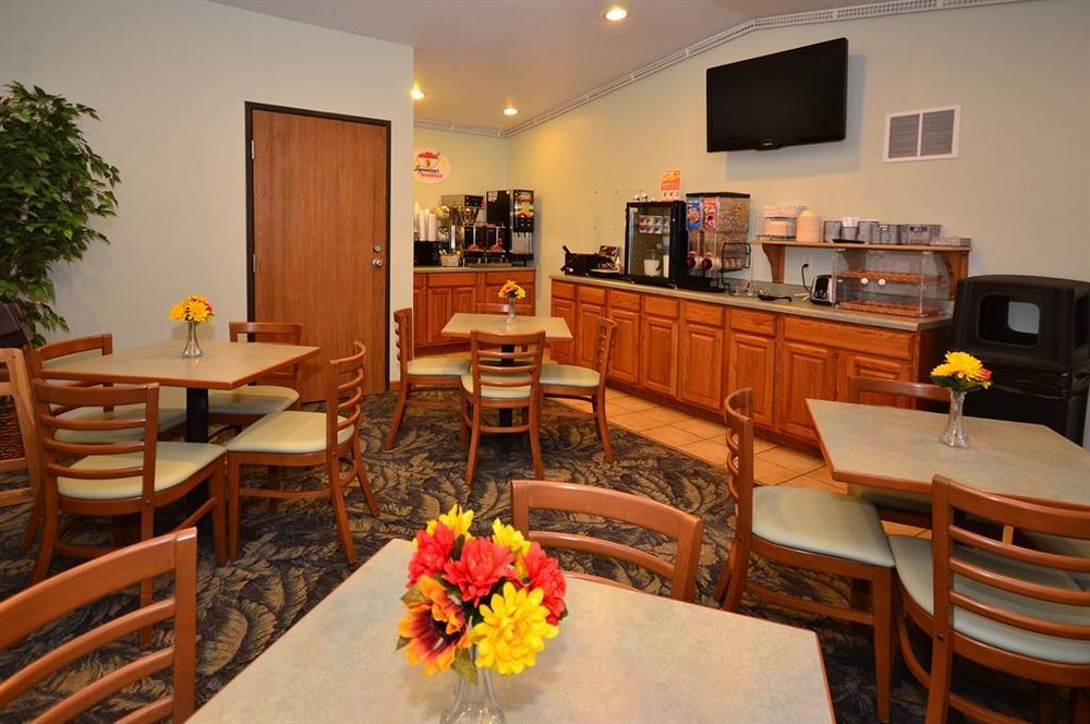 Super 8 By Wyndham Spirit Lake/Okoboji Kültér fotó