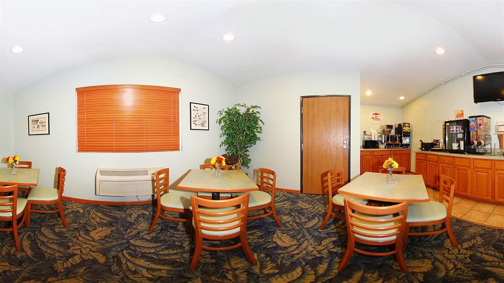 Super 8 By Wyndham Spirit Lake/Okoboji Kültér fotó